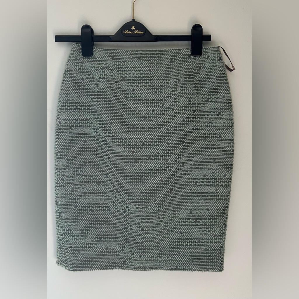 Escada Boucle Pencil Skirt. Size: Small ( It Size 34)